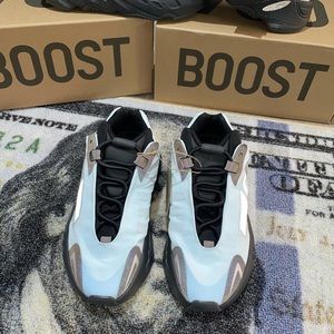 Yeezy 700 boost “Blue Tint”